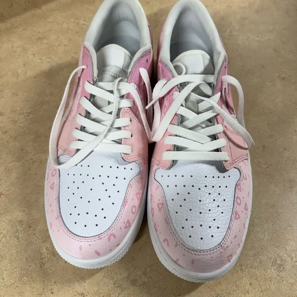 Nike Men's Low-Top Sneakers in Pink and White - Picture 8 of 12
